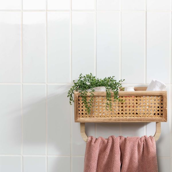 white gloss porcelain tiles